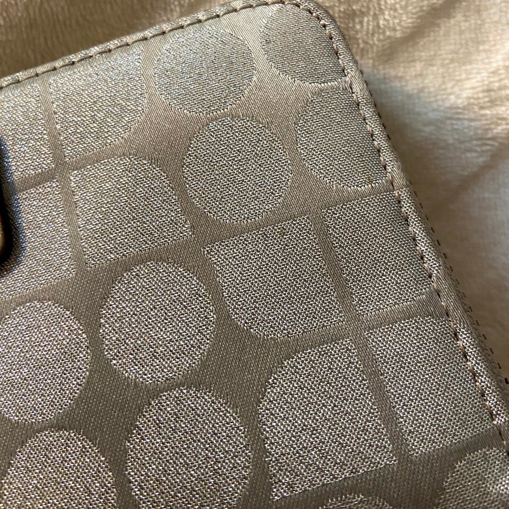 *KATE SPADE* Wallet - Picture 7 of 10